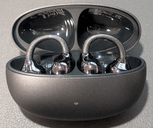 ケースの蓋を開けた写真